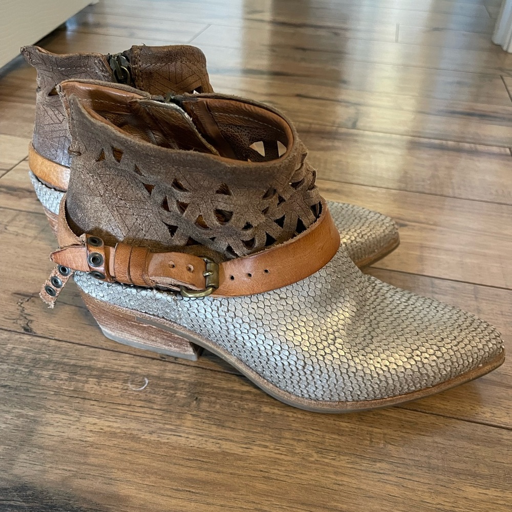 A.S. 98 boots size 39